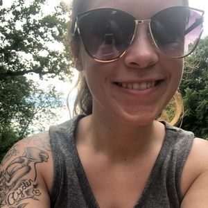 Meet your Posher, Ashley